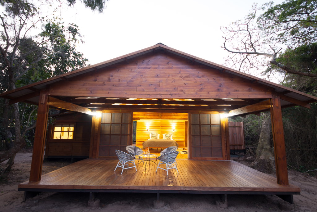 Makakatana Bay Lodge,KwaZulu-Natal,Hluhluwe iMfolozi Reservations