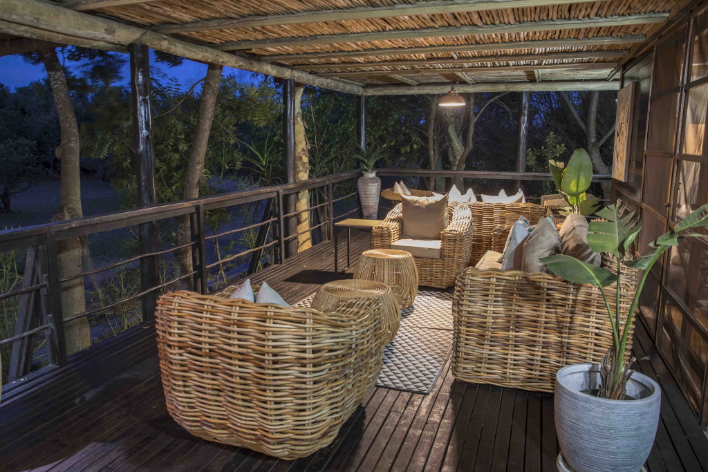 Makakatana Bay Lodge,KwaZulu-Natal,Hluhluwe iMfolozi Reservations